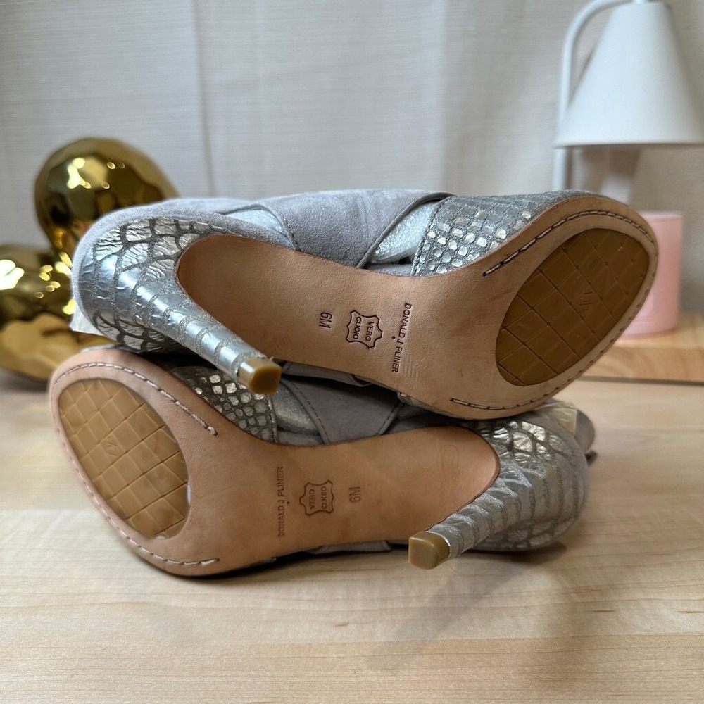 DONALD J PLINER Silver Suede‎ Snakeskin Peep Toe Heel Booties Size 6M - Picture 7 of 7
